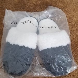 VS  cable knit cozy slippers